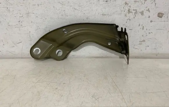 Volkswagen T-Roc Fender mounting bracket 2GA821135