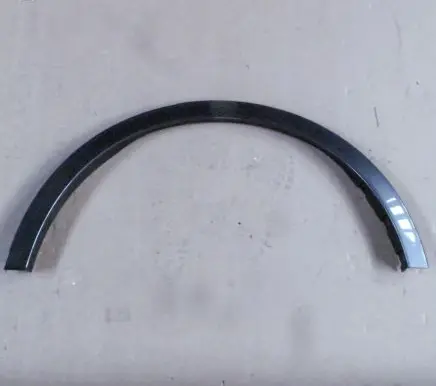 Rear fender molding trim