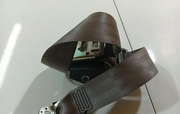 Audi A6 S6 C6 4F Rear seatbelt 4F0857805E