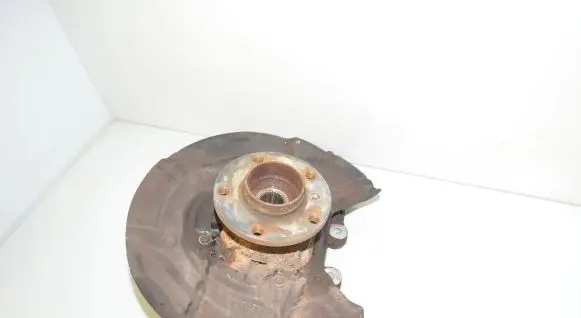 BMW X3 F25 Rear wheel hub 6797570 33406797570 6867815