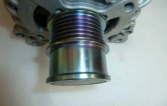 Audi A1 Generator/alternator 04E903021M