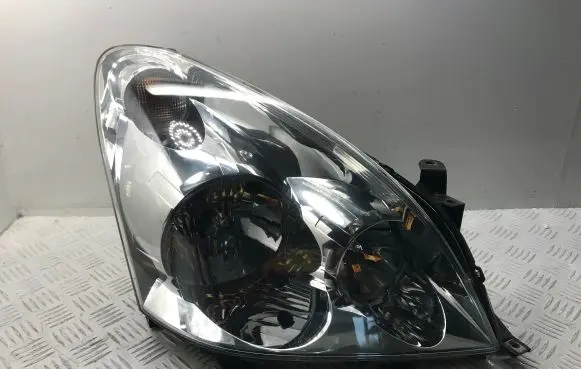 Toyota Corolla Verso AR10 Headlight/headlamp 811300F010 7357230400