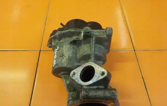 Land Rover Range Rover Sport L320 EGR thermostat 3MB80