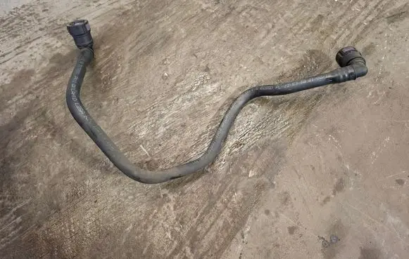 Volvo V60 Engine coolant pipe/hose 31293991