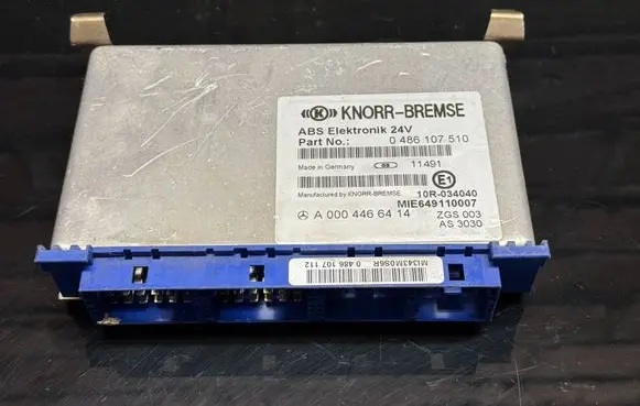 Mercedes-Benz Vario Engine control unit/module ECU 0486107510 A0004466414 ME649110007