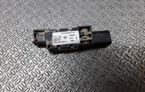 Audi A8 S8 D3 4E Airbag deployment crash/impact sensor 4B0959643C