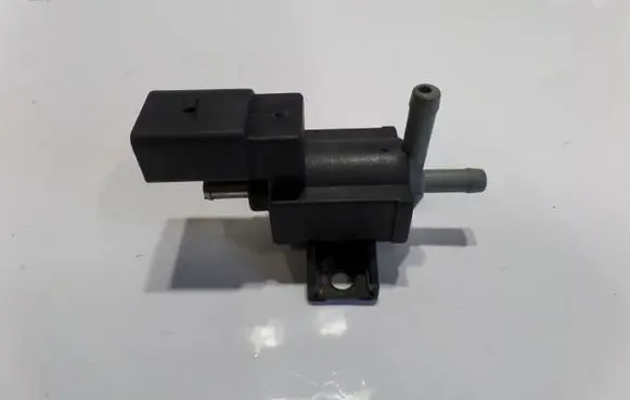 Audi A4 S4 B7 8E 8H Turbo solenoid valve 06F906283F