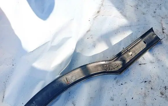 Opel Zafira A Rear arch trim 090597594