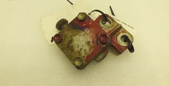 Mitsubishi L200 Clutch slave cylinder 2348A184