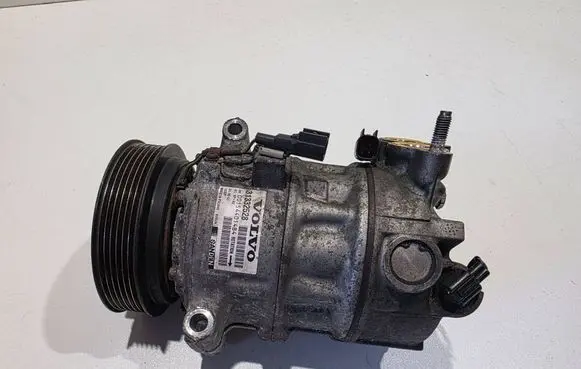 Volvo XC60 Air conditioning (A/C) compressor (pump) 31332528