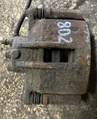 Toyota Corolla Verso AR10 Front brake caliper