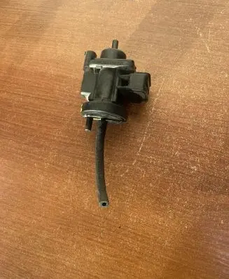 Mercedes-Benz C W203 Engine mount vacuum valve A0005450427 E316