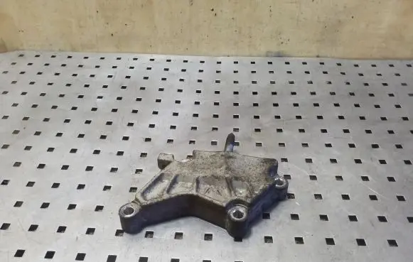 Hyundai ix35 Engine mounting bracket