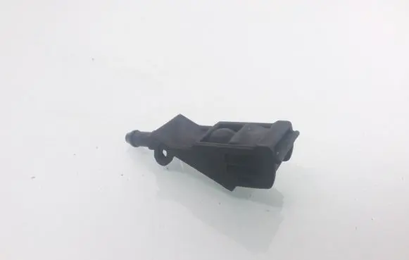 Volkswagen PASSAT B5 Windshield washer spray nozzle 6E0955985
