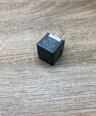 Lexus IS 220D-250-350 Other relay 9098702025 1567002540