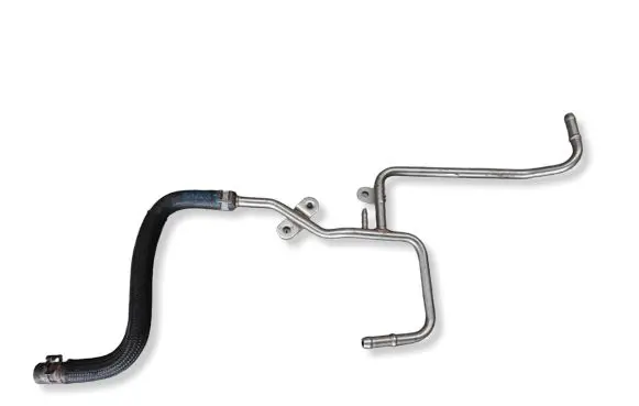Volkswagen Golf VI Fuel distributor 03L201360AA 1K0130307AQ
