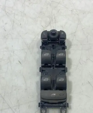 Volvo V40 Cross country Electric window control switch 31376495