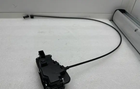 Tesla Model S Rear door lock 600891100C
