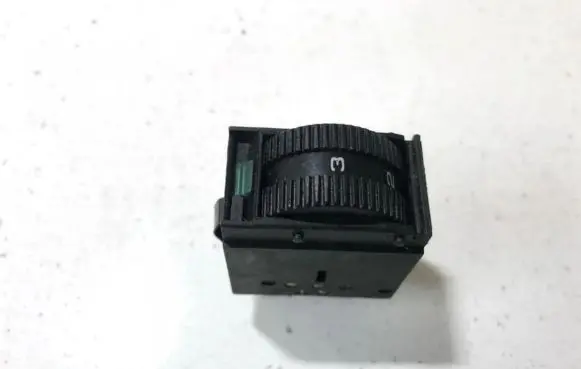 Volkswagen PASSAT B3 Headlight level height control switch 357941333