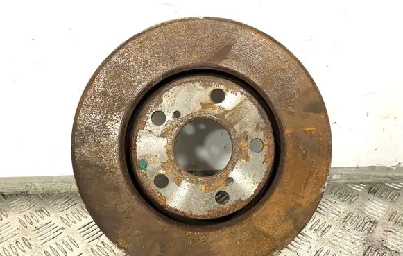 Toyota Avensis T270 Front brake disc