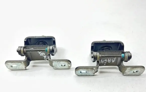 Peugeot Traveller Tailgate/trunk/boot hinge 9821784280 ES71