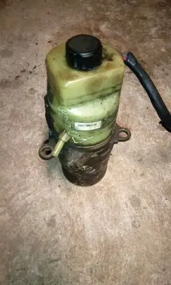 Ford Focus Power steering pump 4M513K514BF