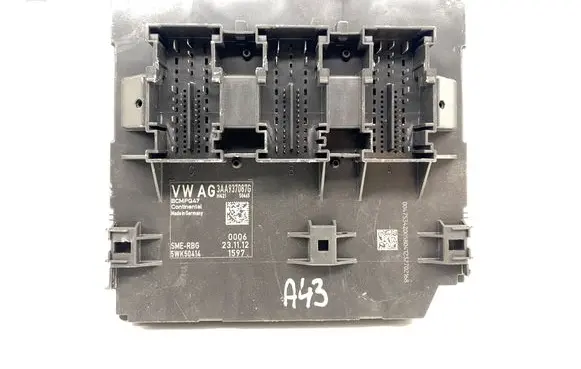 Volkswagen PASSAT B7 Comfort/convenience module 3AA937087G