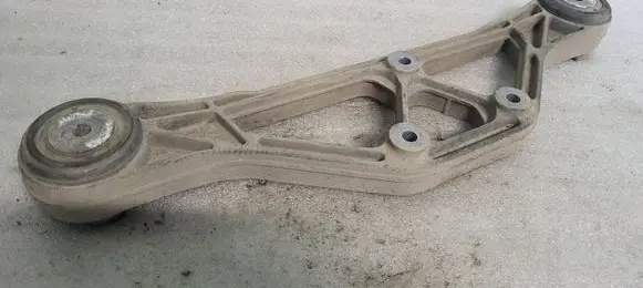 Audi A8 S8 D3 4E Rear differential/diff mount bracket 4E0599285