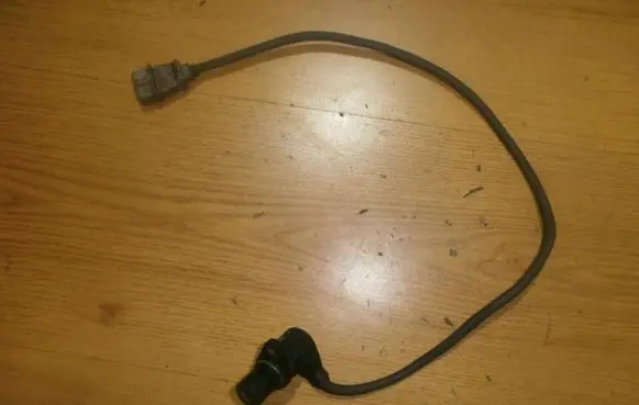 Audi A4 S4 B5 8D Crankshaft position sensor 050906433