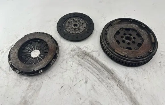 Renault Megane III Clutch set kit 3000950538