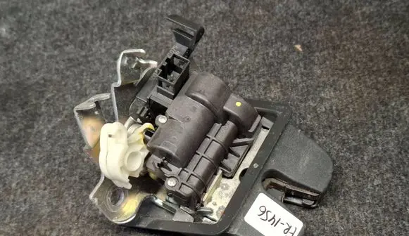 Volkswagen PASSAT B8 Tailgate/trunk/boot lock/catch/latch 3G0827505C
