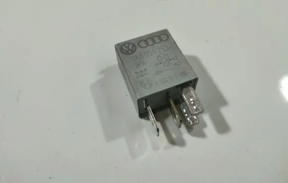 Volkswagen Golf V Other relay 1K0951253