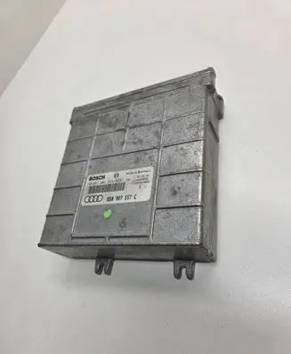 Audi A4 S4 B5 8D Engine control unit/module 0261203938 8D0907557C