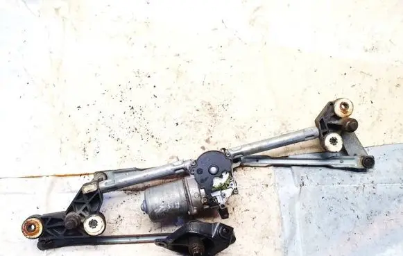 Chrysler Pacifica Front wiper linkage and motor