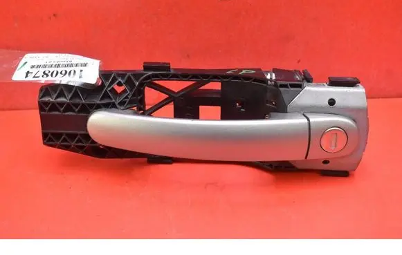 Skoda Yeti (5L) Front door exterior handle 5N0837885H