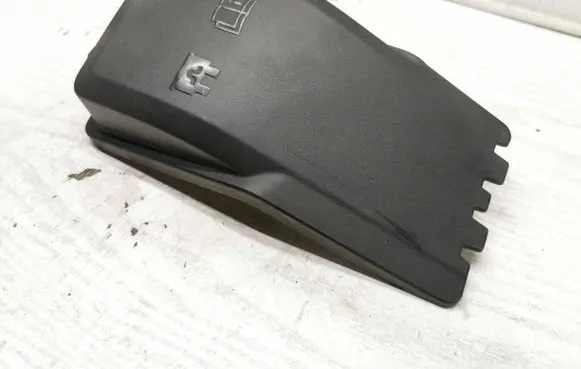 Volvo S60 Fuse box cover 31337340