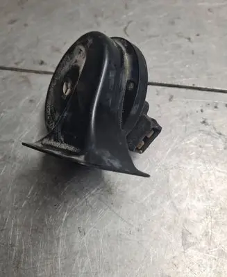 Volkswagen Golf IV Horn signal 0092018