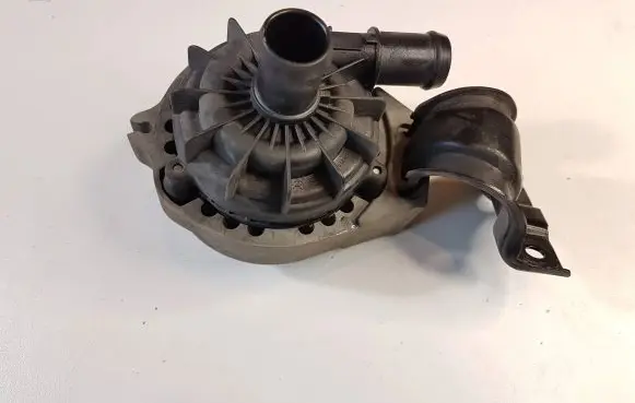 Volkswagen ID.4 Electric auxiliary coolant/water pump 1EA965567D 1EA965567