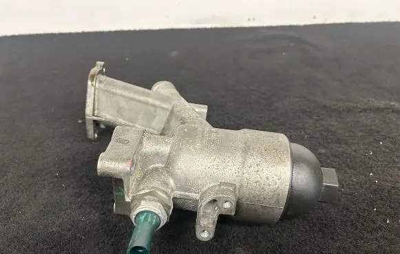 Audi RS4 Oil filter mounting bracket 079115401T