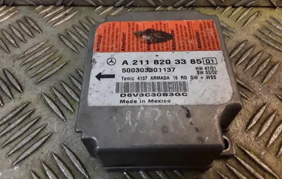 Mercedes-Benz E W211 Airbag control unit/module 2118203385