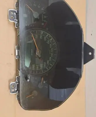 Honda Accord Speedometer (instrument cluster) HR0352
