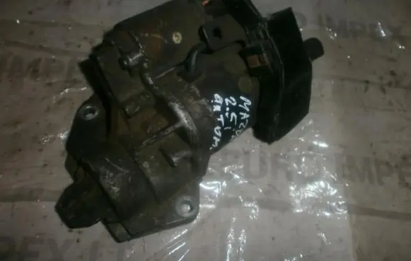 Mazda 626 Starter motor m2t25681