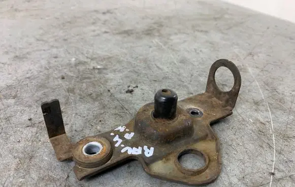 Radiator mount bracket