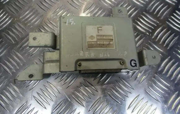 Nissan Almera N16 Transmission gearbox valve body 310365M400