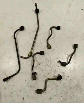 Hyundai Santa Fe Fuel injector supply line/pipe 