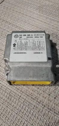 Volkswagen Jetta V Airbag control unit/module 1K0909605 23050303B 038ED0EEKHH