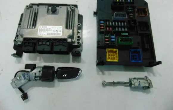 Citroen DS4 Engine control unit/module ECU 9676379780