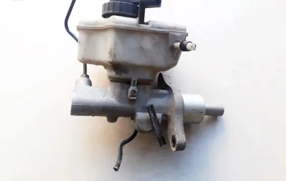 Skoda Octavia Mk2 (1Z) Master brake cylinder 03350886351