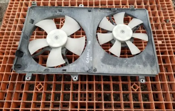 Mitsubishi Grandis Radiator cooling fan shroud OEM 1680007971