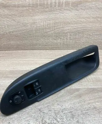 Volkswagen PASSAT B6 Electric window control switch 3C1867171A